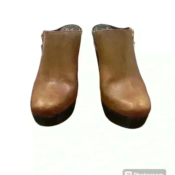 Diane von Furstenberg Brown Leather Clogs black wood Heel Size 7.5 - Picture 1 of 9